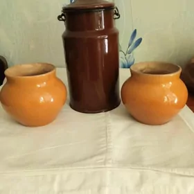 Бидон и горшочки