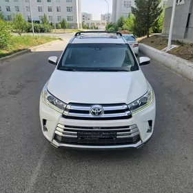 Toyota Highlander 2018