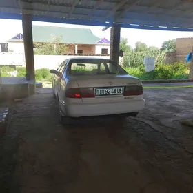 Toyota Corona 1995