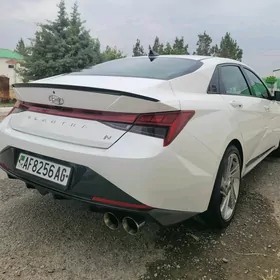 Hyundai Elantra 2023
