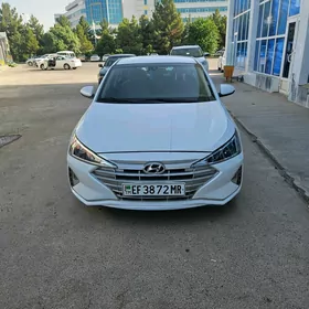 Hyundai Elantra 2020