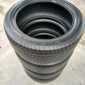 Bridgestone 235 45 18 Teker