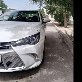 Toyota Camry 2017