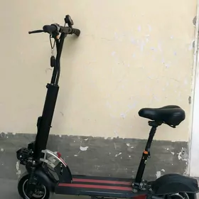 Skuter tokly