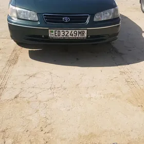 Toyota Camry 2001