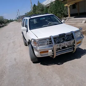 Nissan Pathfinder 1997