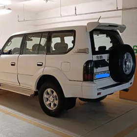 Toyota Land Cruiser Prado 2001