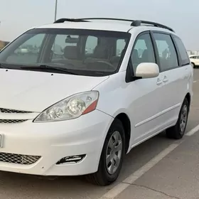 Toyota Sienna 2008