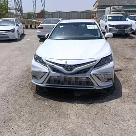 Toyota Camry 2022