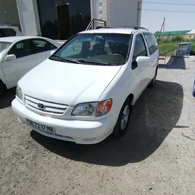Toyota Sienna 2002
