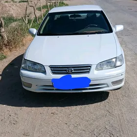 Toyota Camry 2000