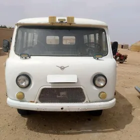 UAZ 469 2000