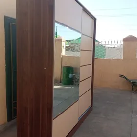 şkaf