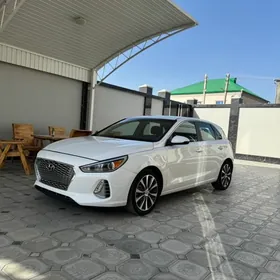 Hyundai Elantra GT 2020