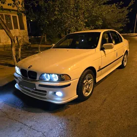 BMW E39 2001