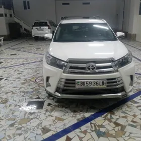 Toyota Highlander 2019