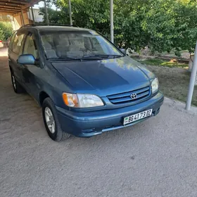 Toyota Sienna 2002