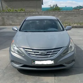 Hyundai Sonata 2011