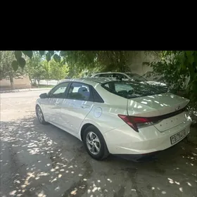 Hyundai Elantra 2021