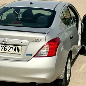 Nissan Versa 2014