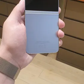 Samsung Z flip6 12/256gb