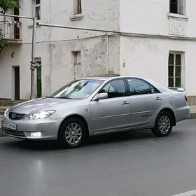 Toyota Camry 2004