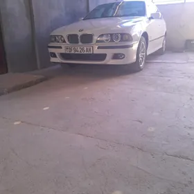 BMW E39 2003