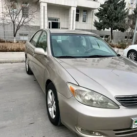 Toyota Camry 2004