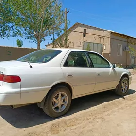 Toyota Camry 2000