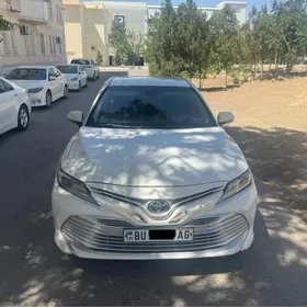 Toyota Camry 2018