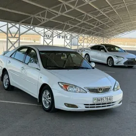 Toyota Camry 2004