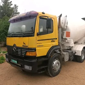 Mercedes-Benz ACTROS 3331 2000
