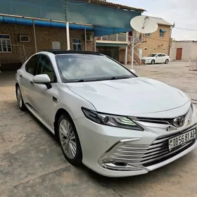 Toyota Camry 2018