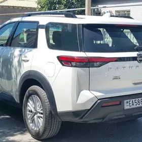 Nissan Pathfinder 2021