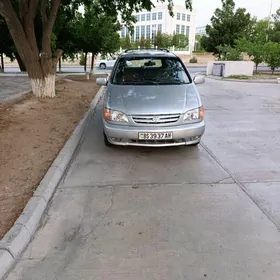 Toyota Sienna 2002