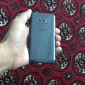 Samsung S10e