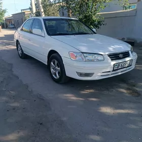 Toyota Camry 2000
