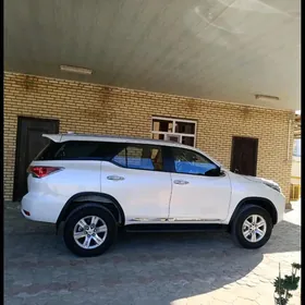 Toyota Fortuner 2023