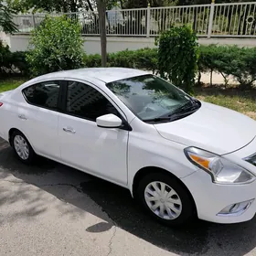 Nissan Versa 2017