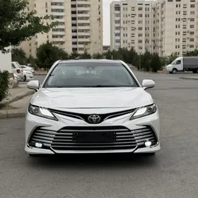 Toyota Camry 2018