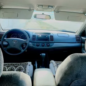 Toyota Camry 2004
