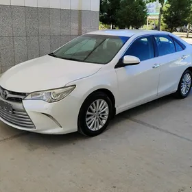 Toyota Camry 2016