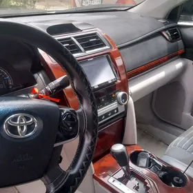 Toyota Camry 2013
