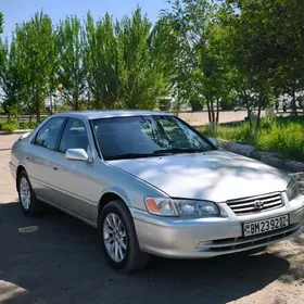 Toyota Camry 2000