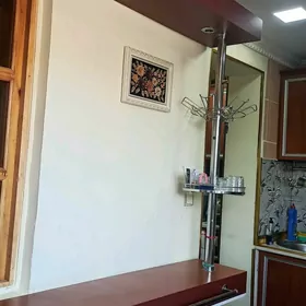 Барный стол большой