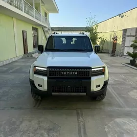 Toyota Land Cruiser Prado 2024
