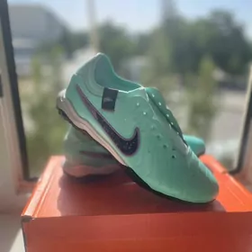 Nike butsy