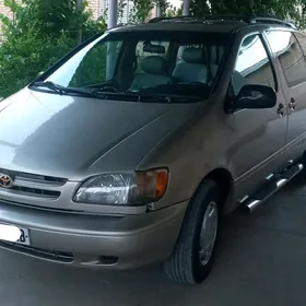 Toyota Sienna 2000