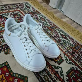 красовки женские