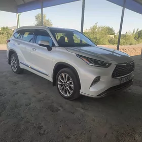 Toyota Highlander 2020